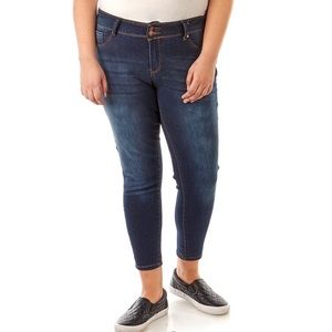 Dark Double Button Push-Up Ankle Jeans